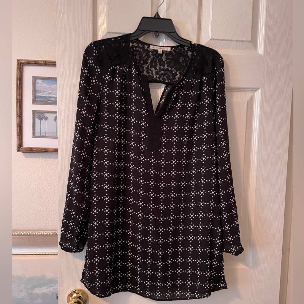 Daniel Rainn Black & White Tunic Blouse, Sz Med